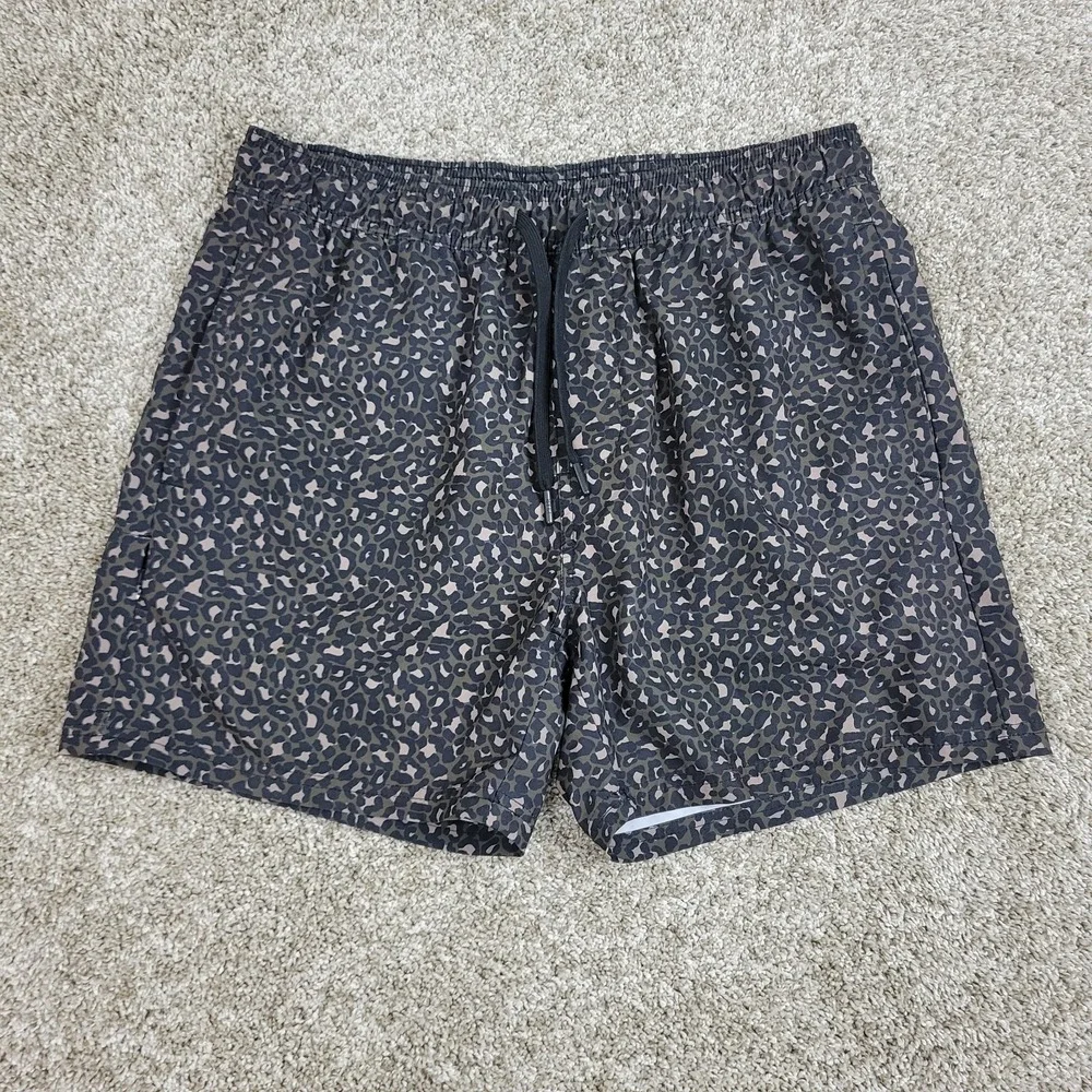 BYLT Premium Basics Mens Medium Animal Print Performance Shorts Elastic Waist